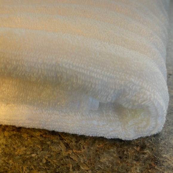 NWT White Dry Faster Performance 100% Cotton Bath Towel - Picture 2 of 6